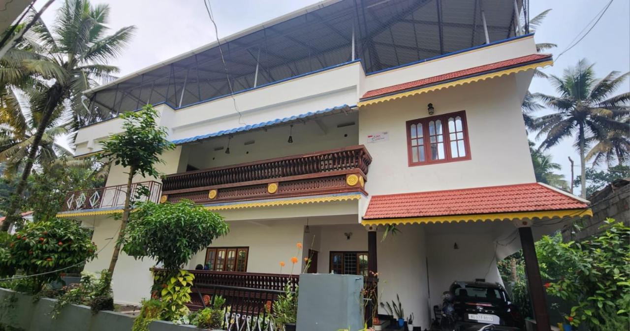 Pknhomestay Kumily Thekkady Exterior foto